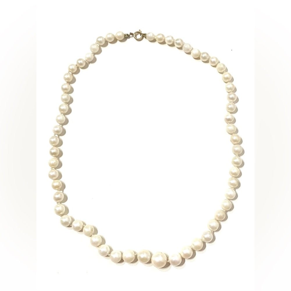 14K Gold Clasp Cultured Pearls Graduated Necklace 14.5”